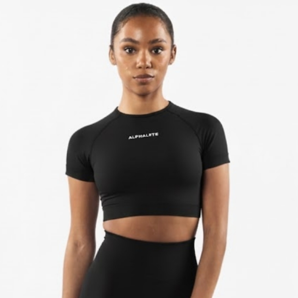 Alphalete Amplify Crop Top XS